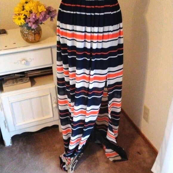 Lush Maxi  Dress with Open Back - Picture 14 of 14